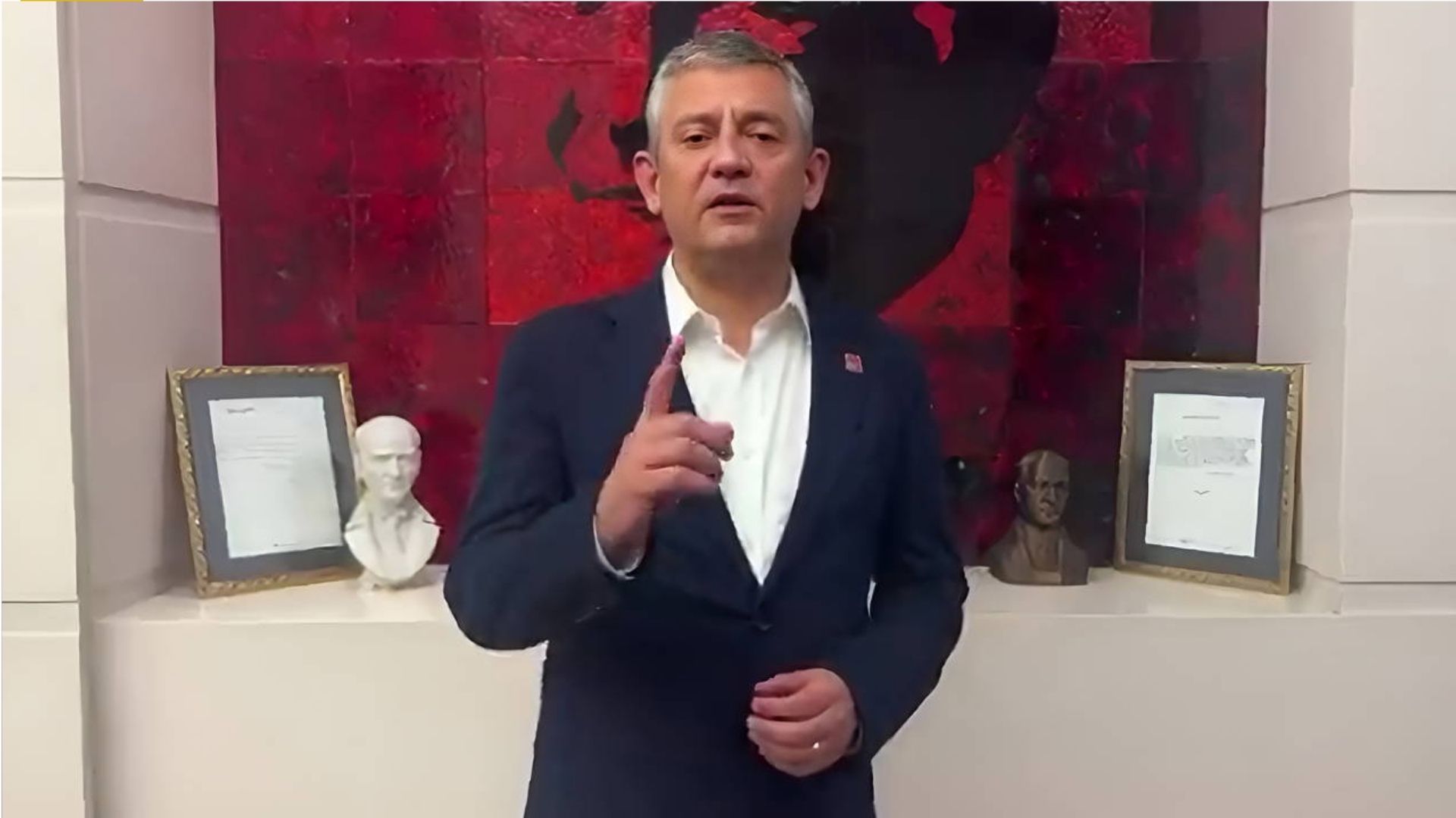 Özgür Özel: “Saldırı altındayız, buradan çıkmayacağız”