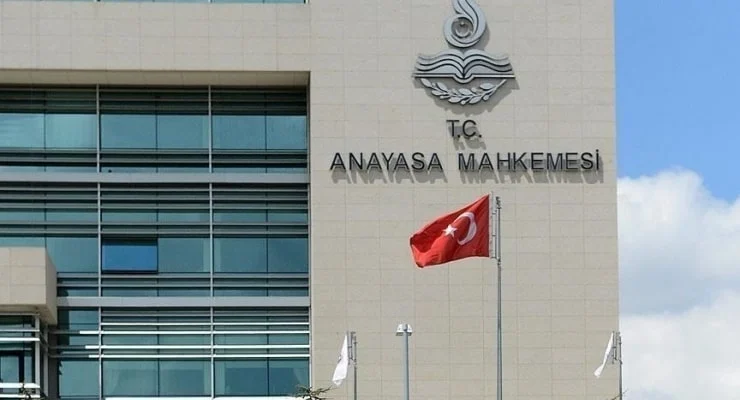Türkiye Anayasa Mahkemesi, süresiz nafaka düzenlemesini iptal etti