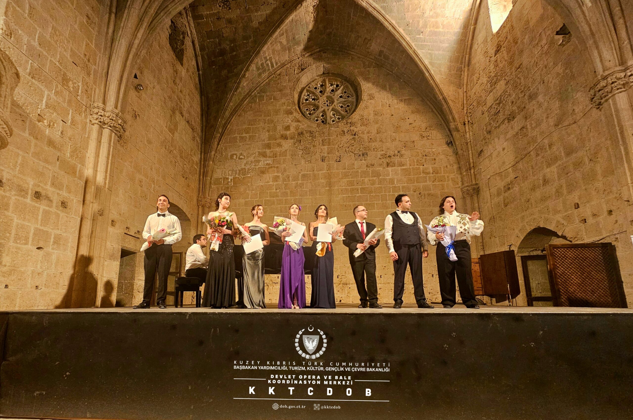 Bellapais Manastırı’nda Operanın Genç Yetenekleri Konseri yer aldı