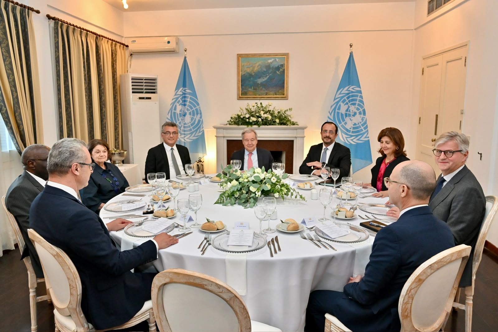 Erhürman, Guterres ve Hristodulidis’in bir araya geldiği akşam yemeği sona erdi
