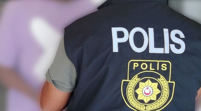 Polis kayıtlarına dört ayrı olay: Ölüm incelemesi, dolandırıcılık, kaçak elektrik ve ikamet ihlali