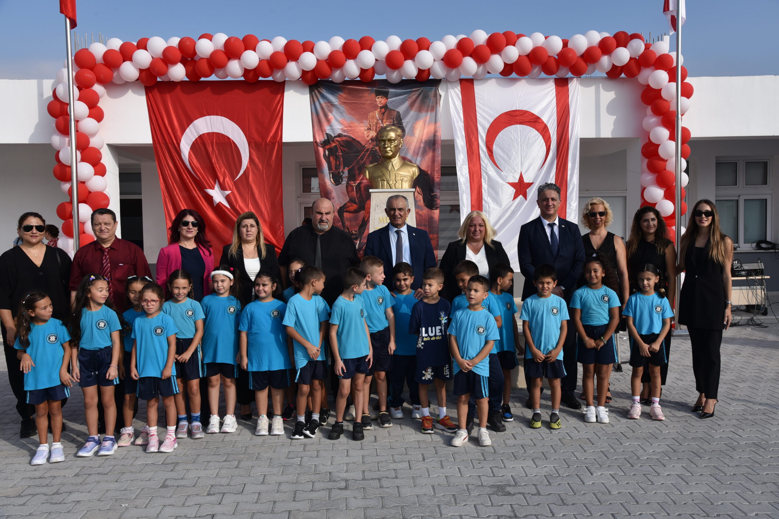 İlköğretimde yeni ders yılı başladı
