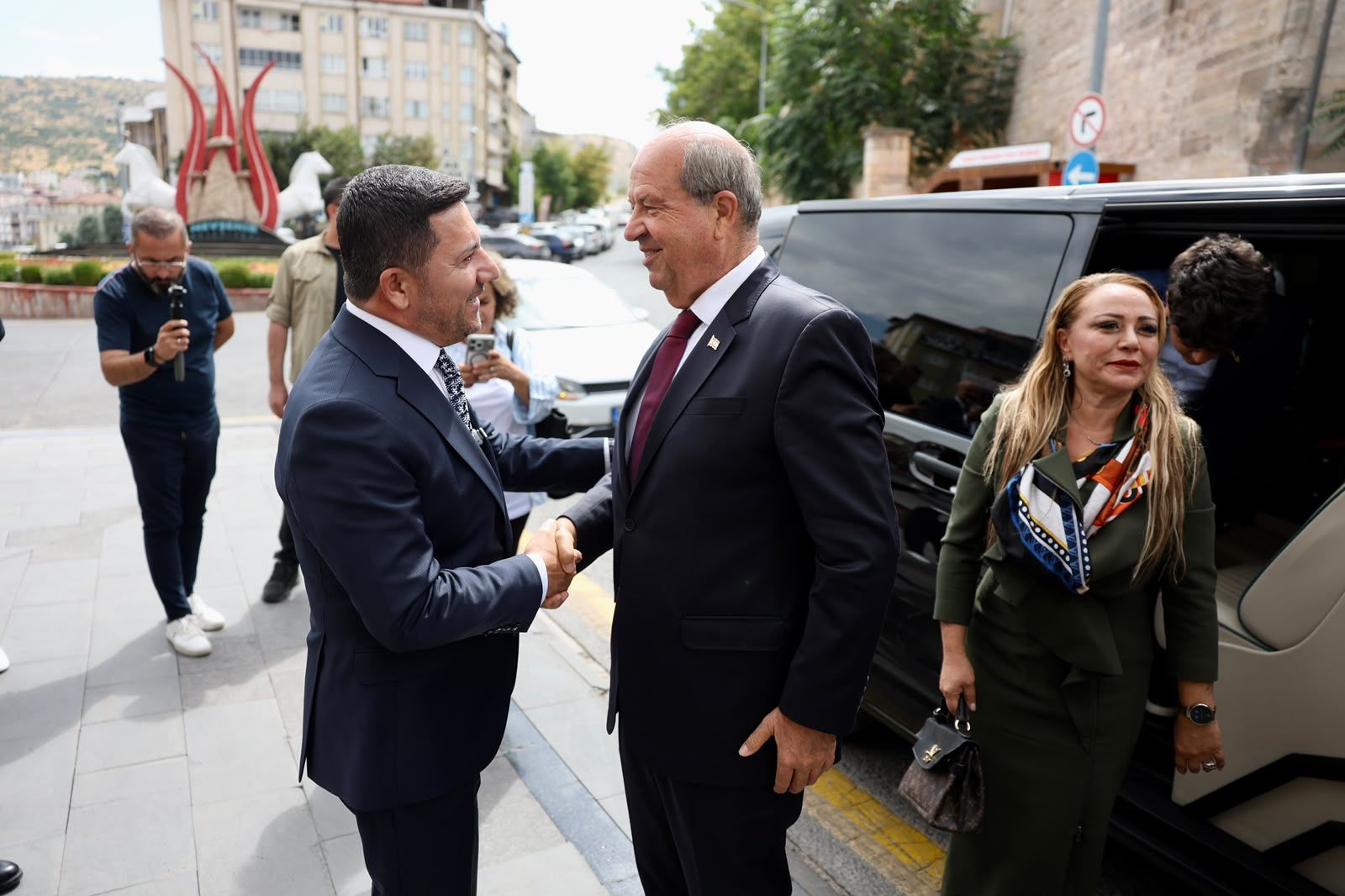 5. Cumhurbaşkanı Tatar, Nevşehir Belediyesini ziyaret etti
