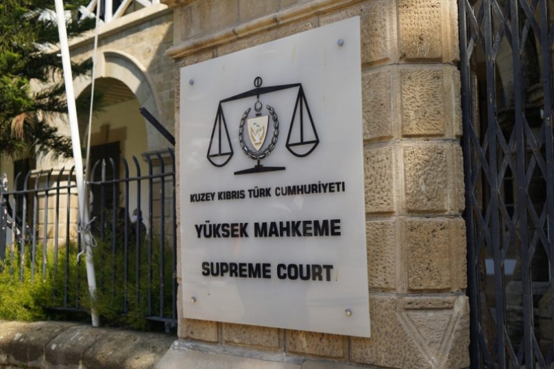 Yüksek Mahkeme: “Meryem Gezici aleyhine Mahkeme avlusunda bağırmak, uygunsuz tavır ve hareket suçlamasıyla dava getirildi”