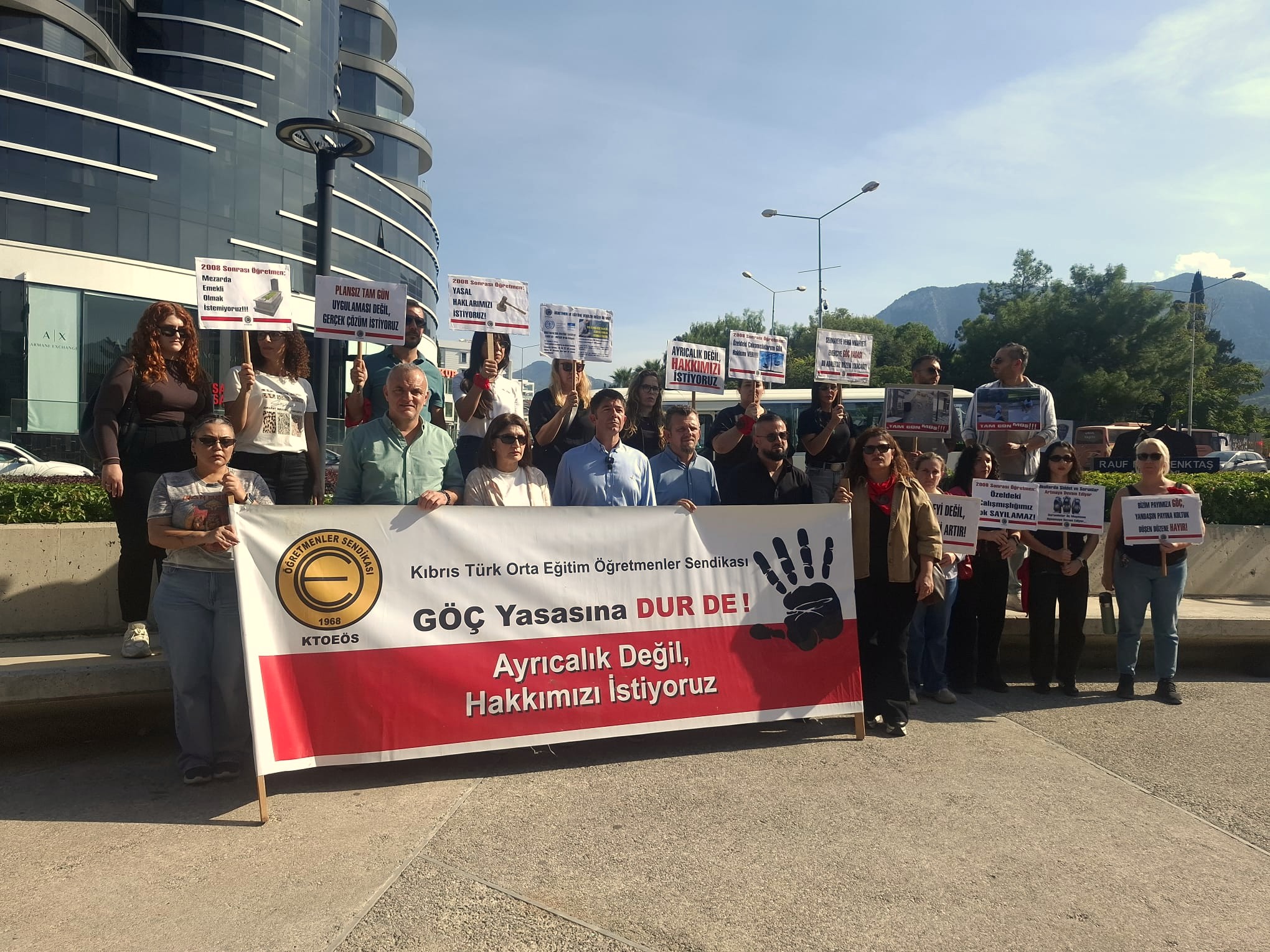 KTOEÖS, Girne ve çevresindeki okullarda öğleden sonra greve gitti