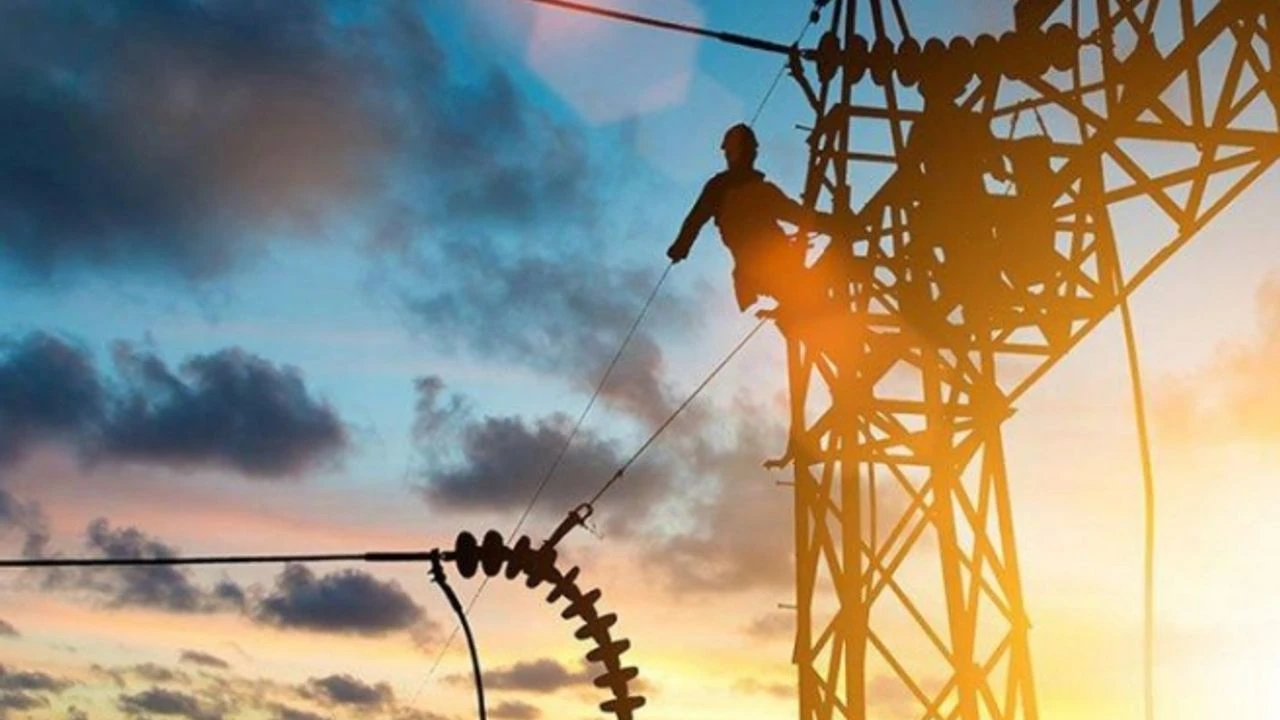 Boğaz bölgesinde üç saatlik elektrik kesintisi