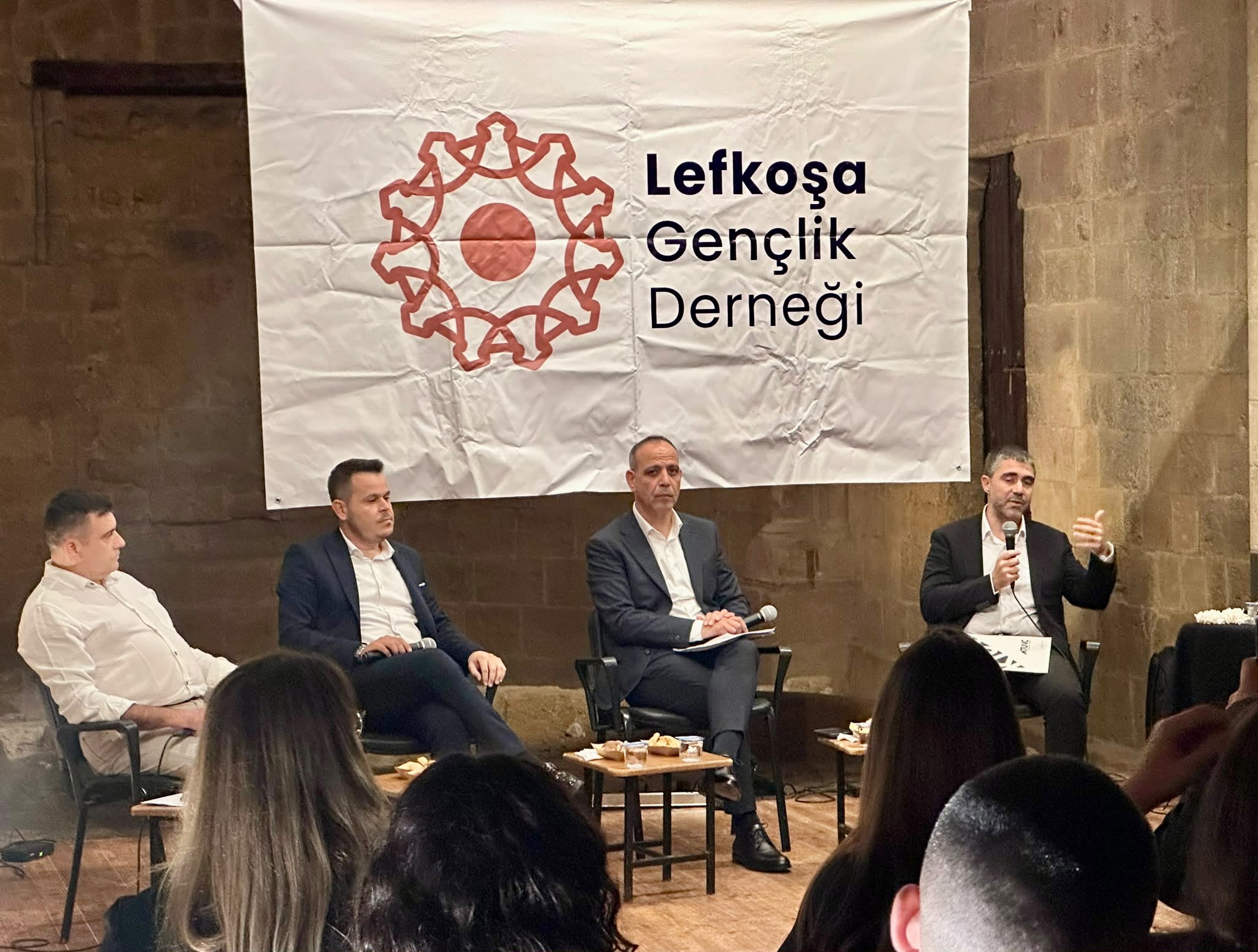 Aktunç: “Gençlere saygı, fikirlerine değer vermekle başlar”